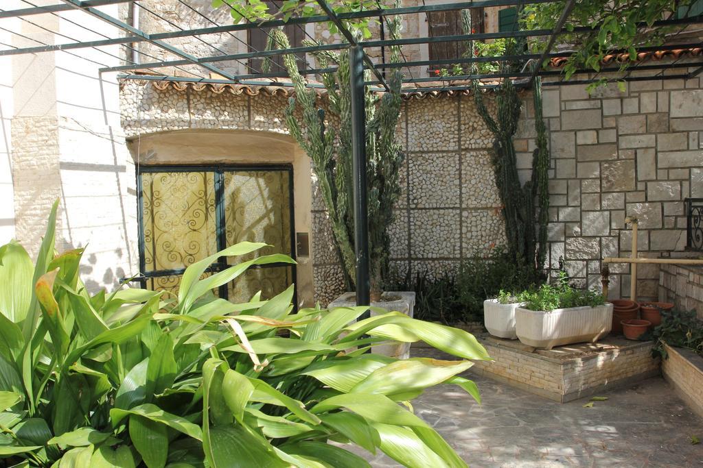 Apartment House Vitaic Supetar Εξωτερικό φωτογραφία