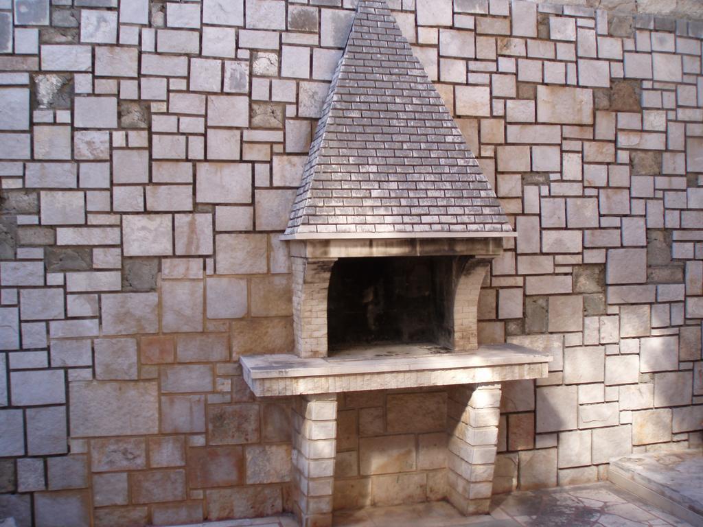 Apartment House Vitaic Supetar Εξωτερικό φωτογραφία